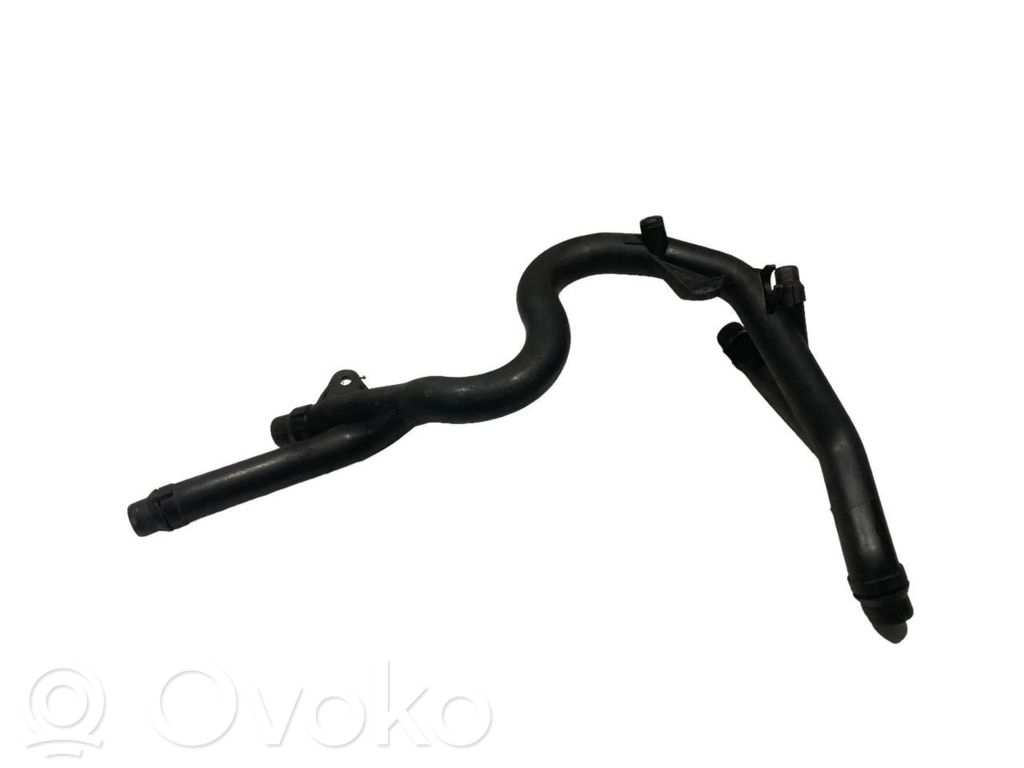 Caurulīte (-es) / šļūtene (-es)