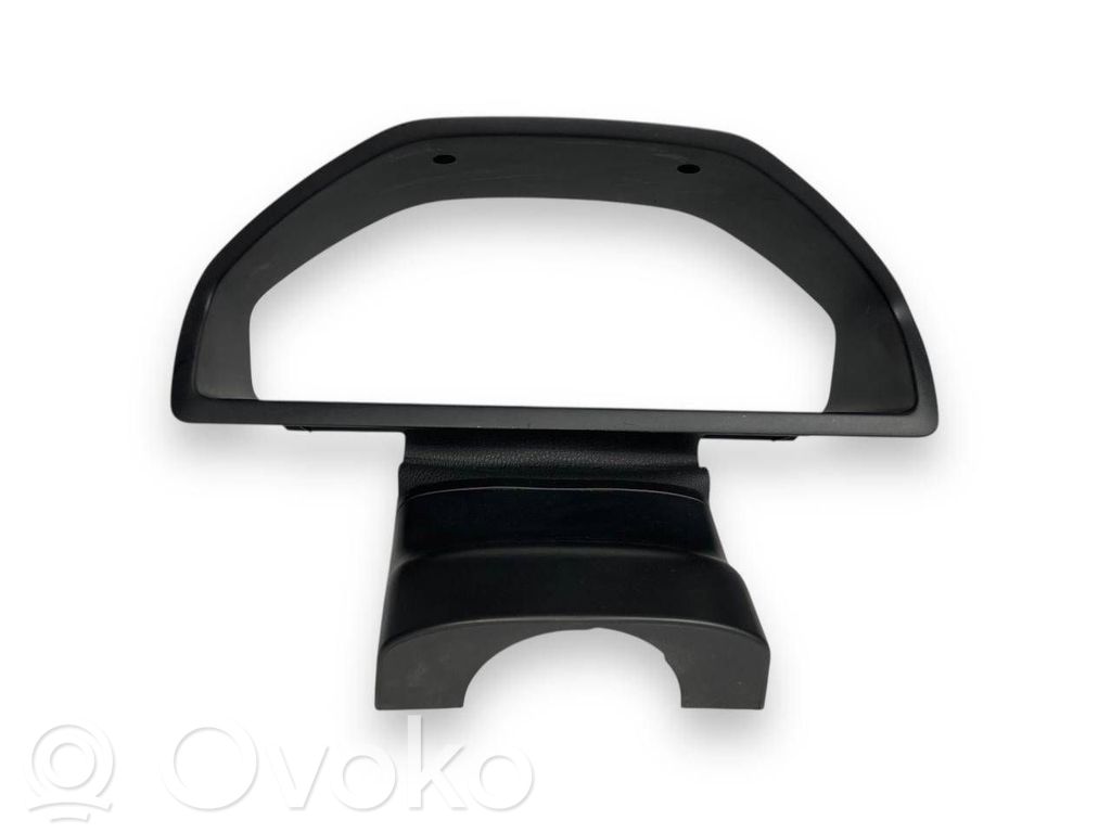 Instrumentu paneļa dekoratīvā apdare