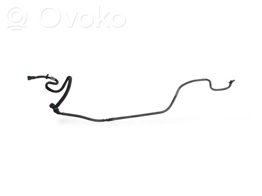 Caurule (-es) / šļūtene (-es)
