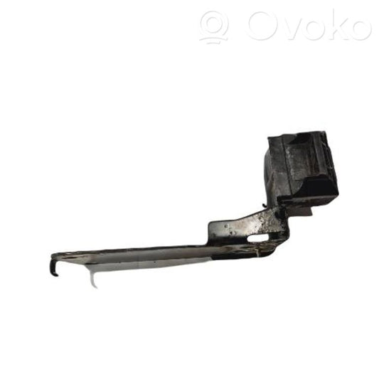 Radiator(s) holder/bracket