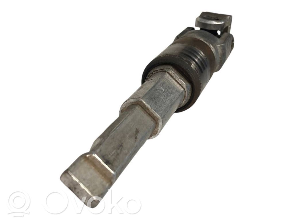 Stūresrata ass krustsavienojums