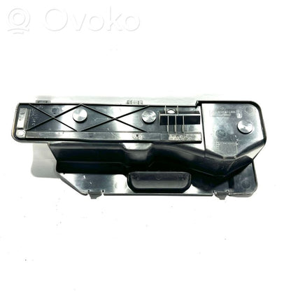 Cita veida dzinēja nodalījuma detaļa