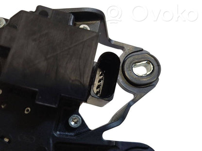 Aizmugurējā loga tīrītāja motoriņš