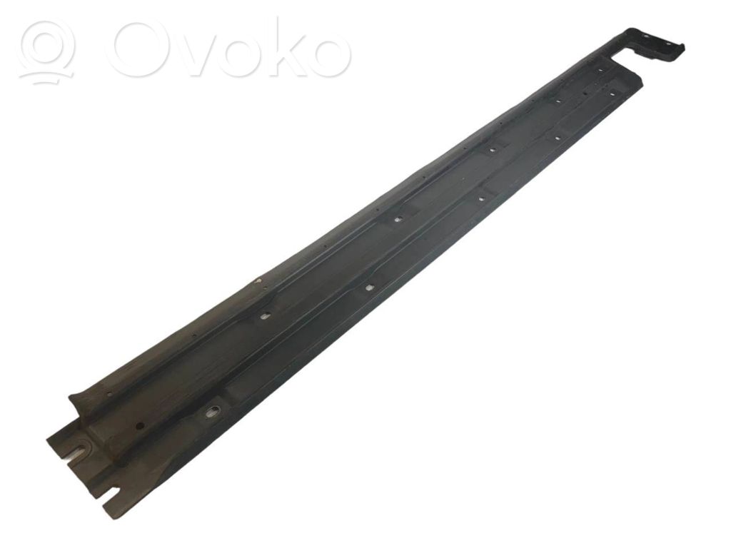 Side underbody protection