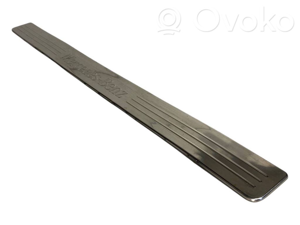 Front sill trim (inner)