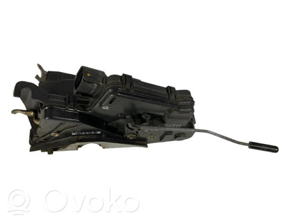 Aizmugurē slēdzene