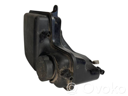 Dzesēšanas šķidruma izplešanās tvertne