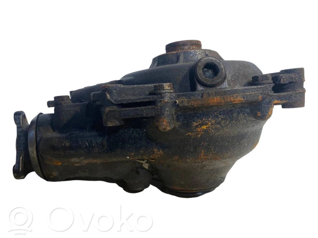 Priekšējais reduktors