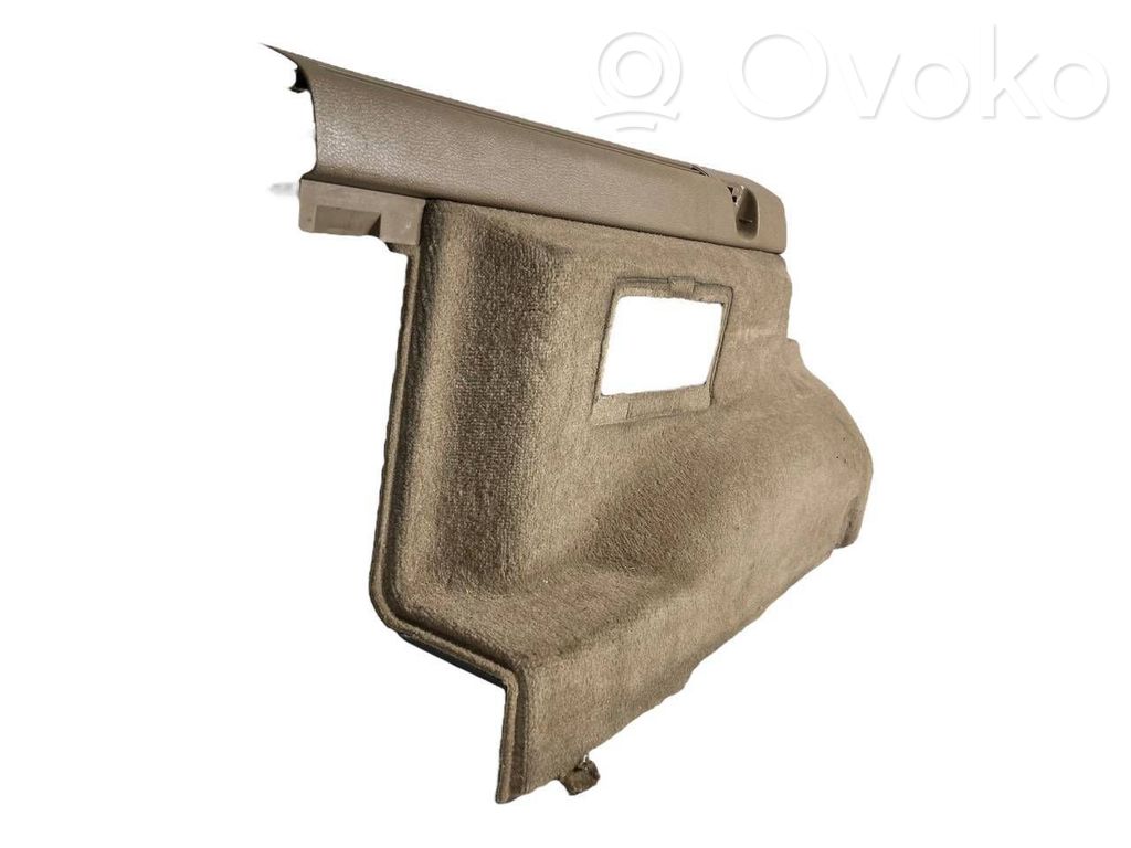 Bagāžnieka sānu apakšējās apdares panelis