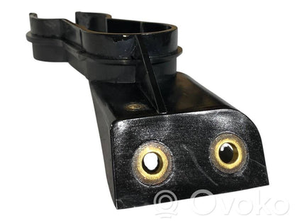 Interkūlera šļūtene (-es) / caurule (-es) kronšteins