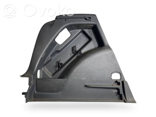 Bagāžnieka sānu apakšējās apdares panelis