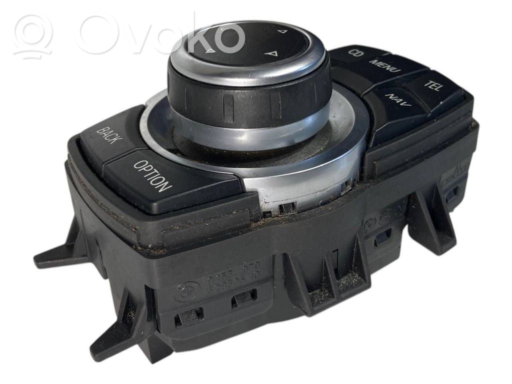 Multimediju kontrolieris