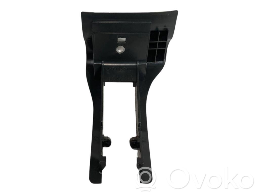 Aizmugurējā sēdekļa sliedīte (-es)