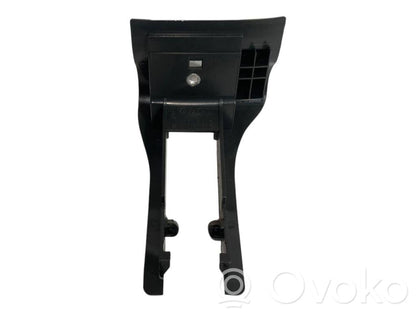 Aizmugurējā sēdekļa sliedīte (-es)