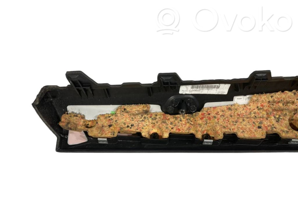 (A) statņa dekoratīvā apdare