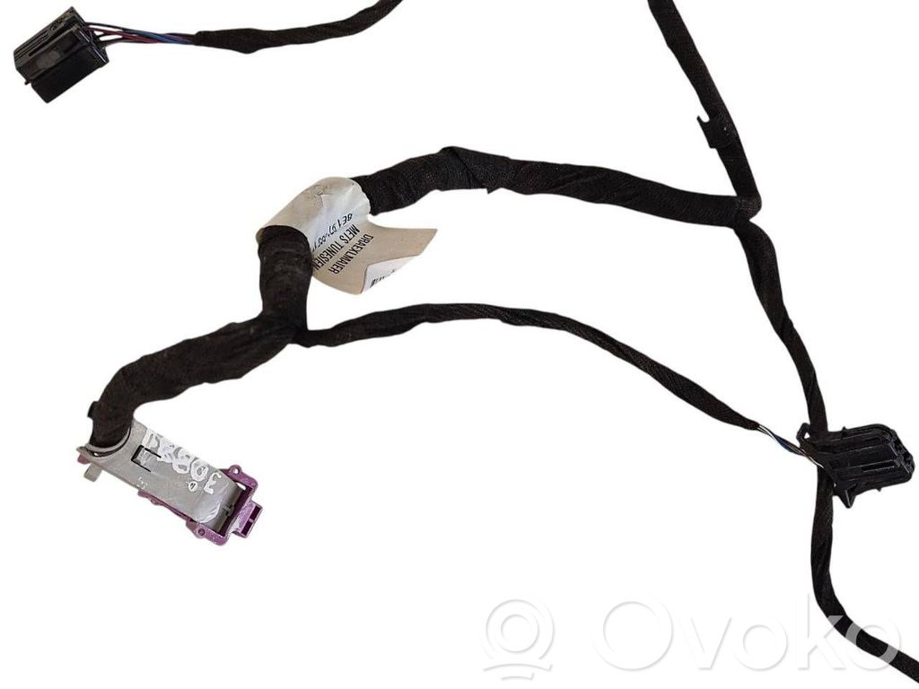 Priekšējo durvju vadu instalācija