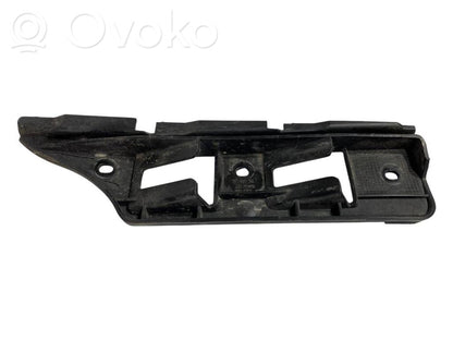 Priekšpusē bampera turētājs