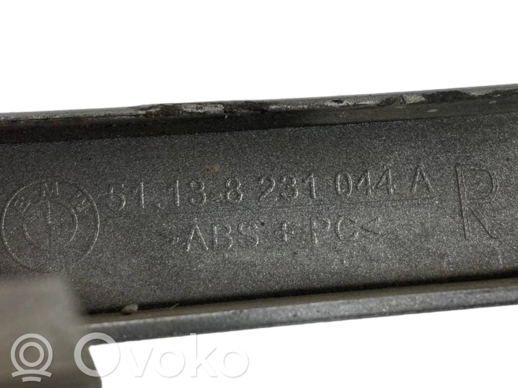 Priekšējā luktura dekoratīvā apdare