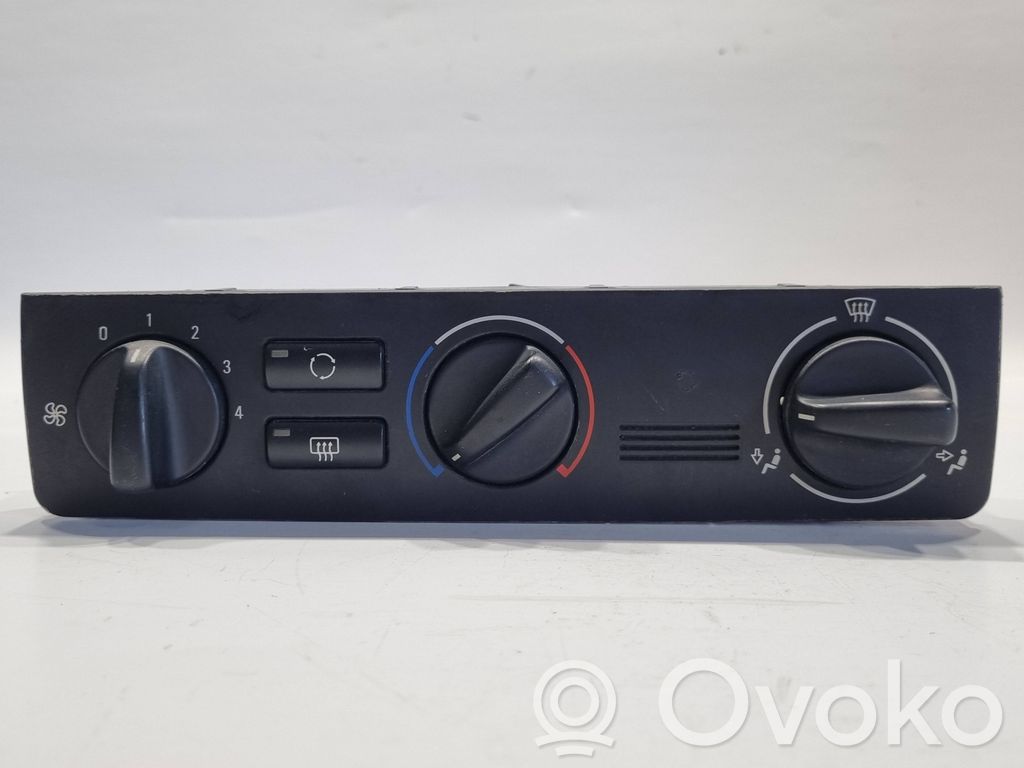 Gaisa kondicioniera / klimata kontroles / salona apsildes vadības bloks (salonā)