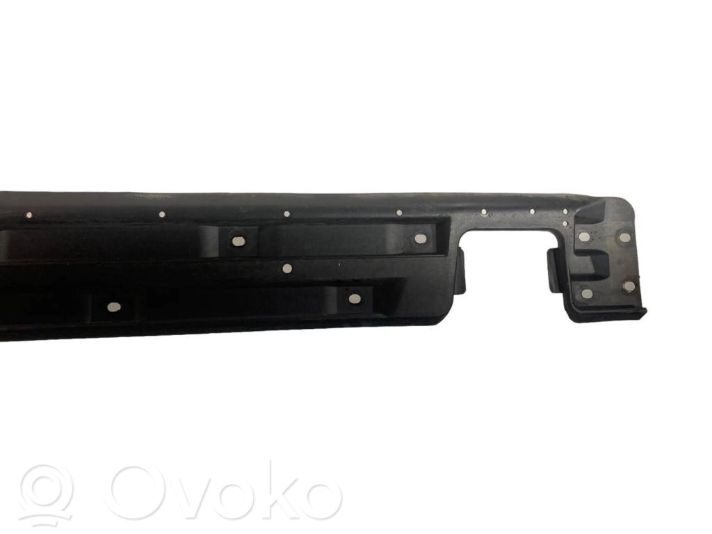 Side underbody protection