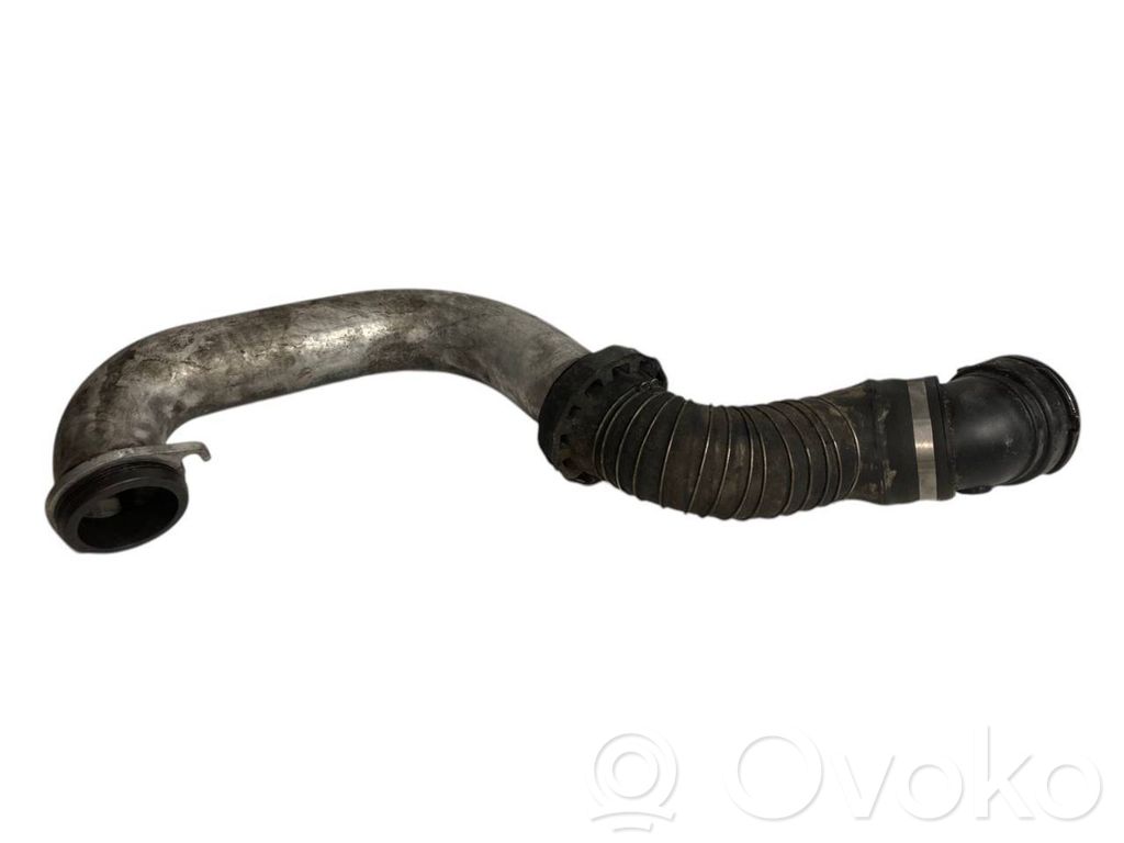 Шланг(и)/труба(ы) интеркулера