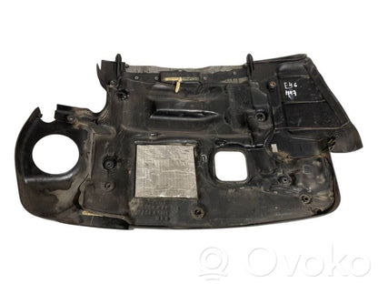 Крышка двигателя (декоративная отделка)