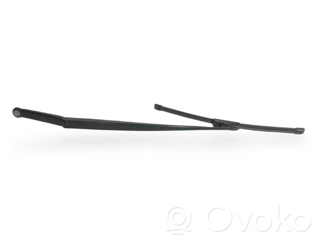 Priekšējā loga tīrītāja kājiņa