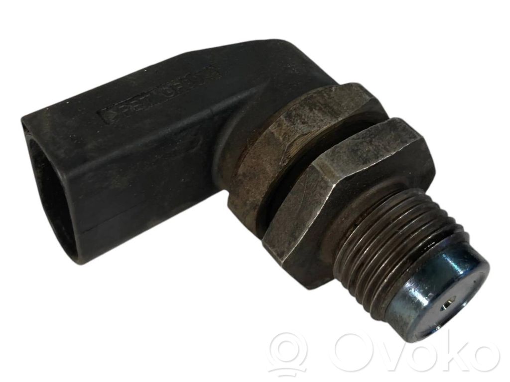 Манометр давления топлива