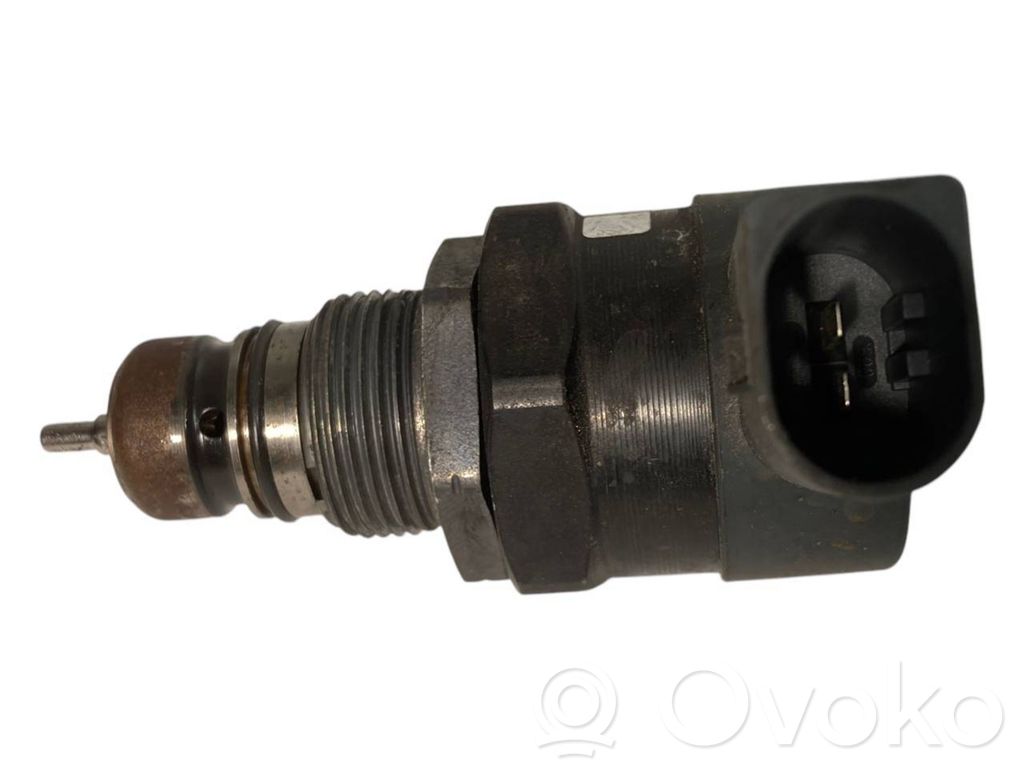 Degvielas spiediena regulators