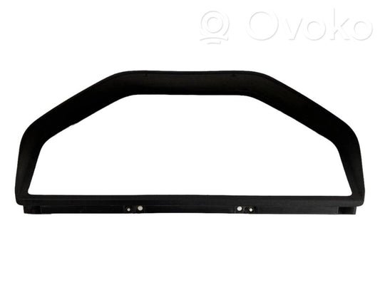 Instrumentu paneļa dekoratīvā apdare