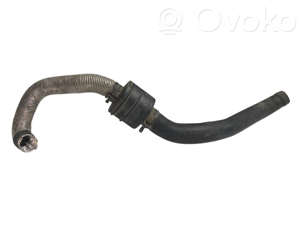 Caurulīte (-es) / šļūtene (-es)