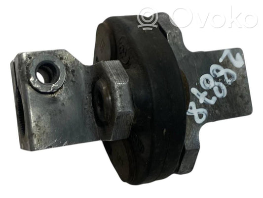 Stūresrata ass krustsavienojums