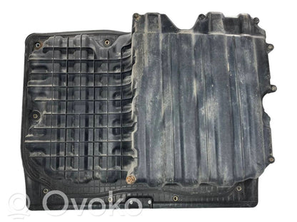 Trunk storage compartment