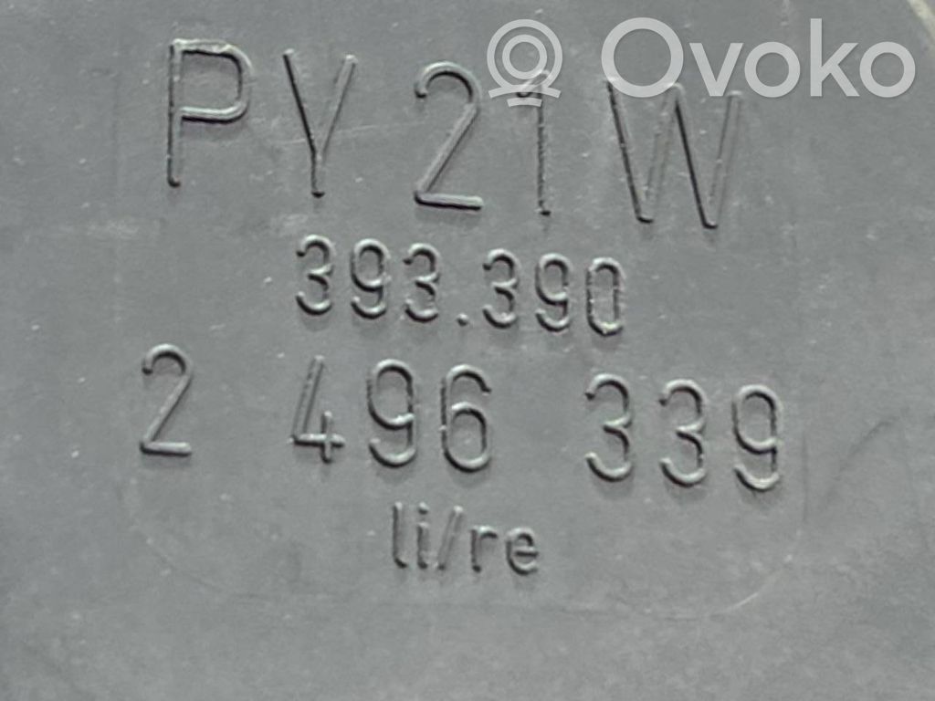 Aizmugurējais lukturis virsbūvē