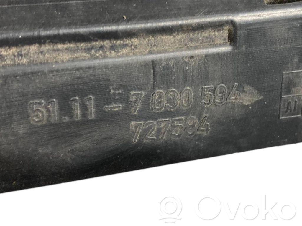 Apakšējais režģis (trīsdaļīgs)