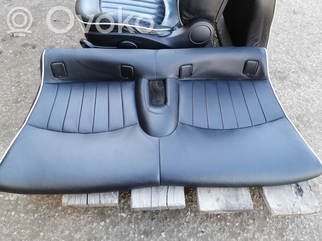 Salona daļu komplekts