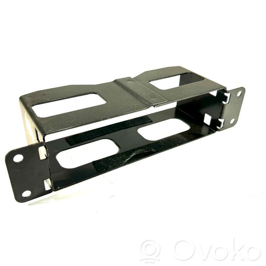 Radio / CD/DVD atskaņotājs / navigācija