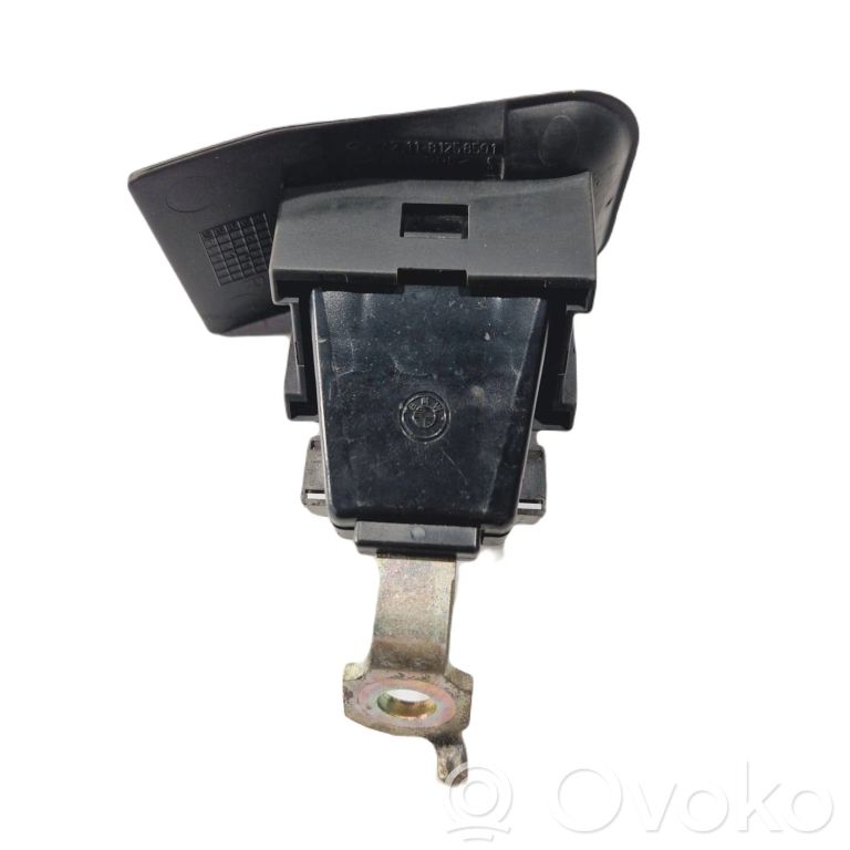 Aizmugurējās jostas sprādze