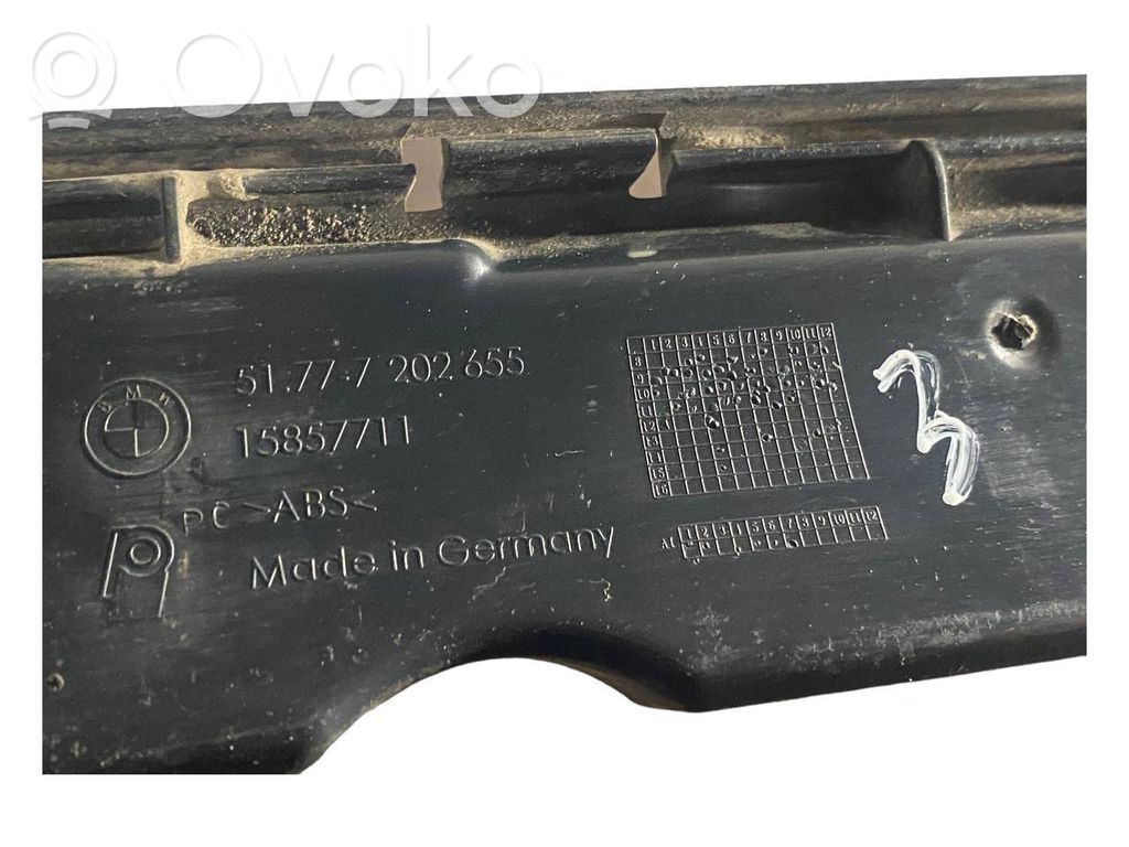 Cita veida sliekšņu/statņu dekoratīvās apdares detaļa