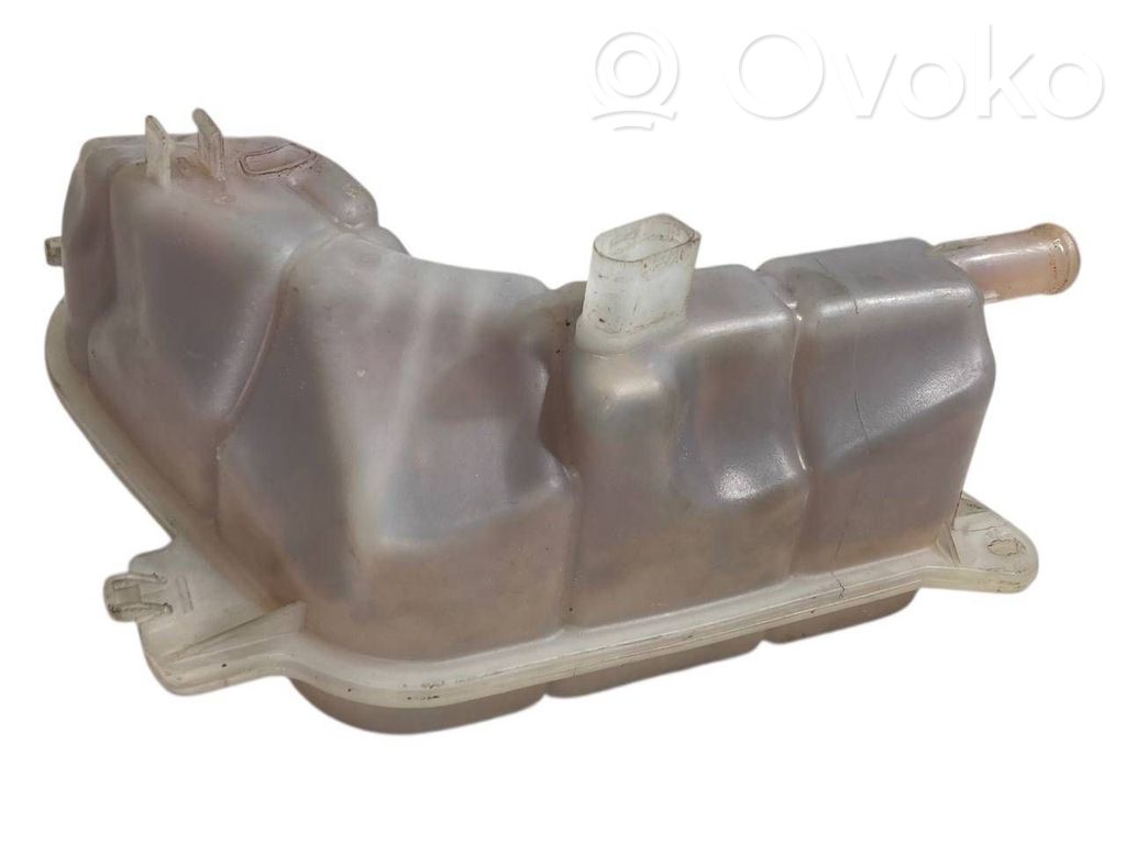 Dzesēšanas šķidruma izplešanās tvertne