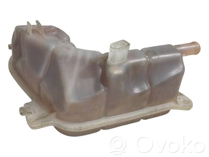 Dzesēšanas šķidruma izplešanās tvertne