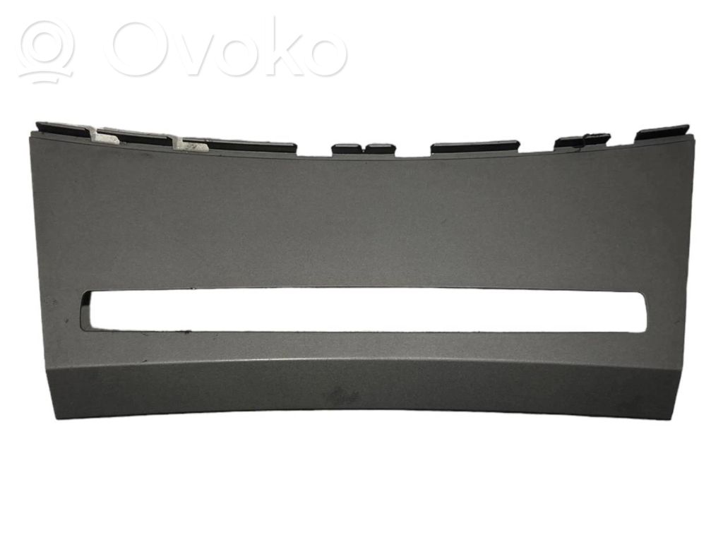 Klimata kontrole / mazā radiatora vadības dekoratīvā apdare