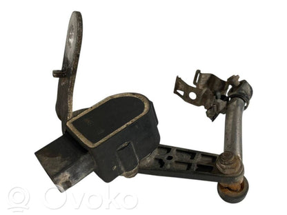 Augstuma sensors (priekšējo lukturu)