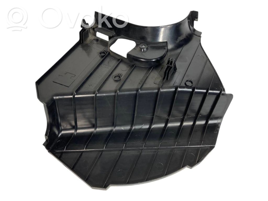 Kāju zonas sānu dekoratīvā apdare