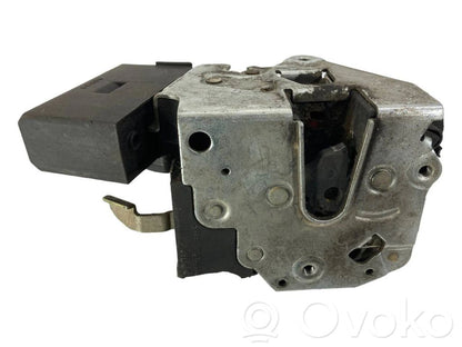 Aizmugurē slēdzene