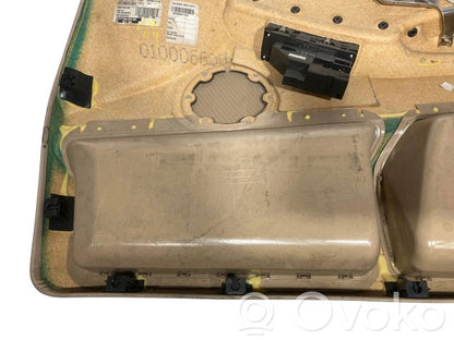 Priekšējo durvju apdare