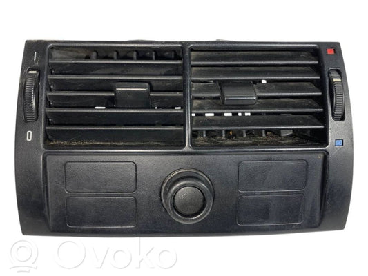 Aizmugurējā gaisa - ventilācijas reste