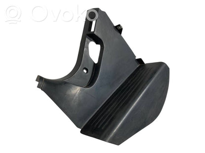 Kāju zonas sānu dekoratīvā apdare