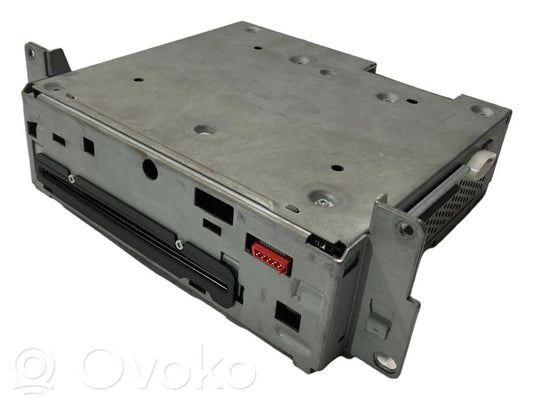 Radio / CD/DVD player / navigation