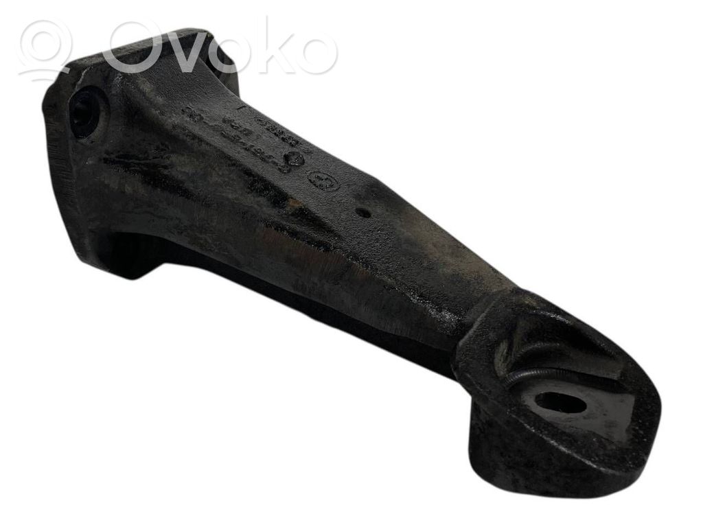 Dzinēja nostiprināšanas stiprinājums-kronšteins